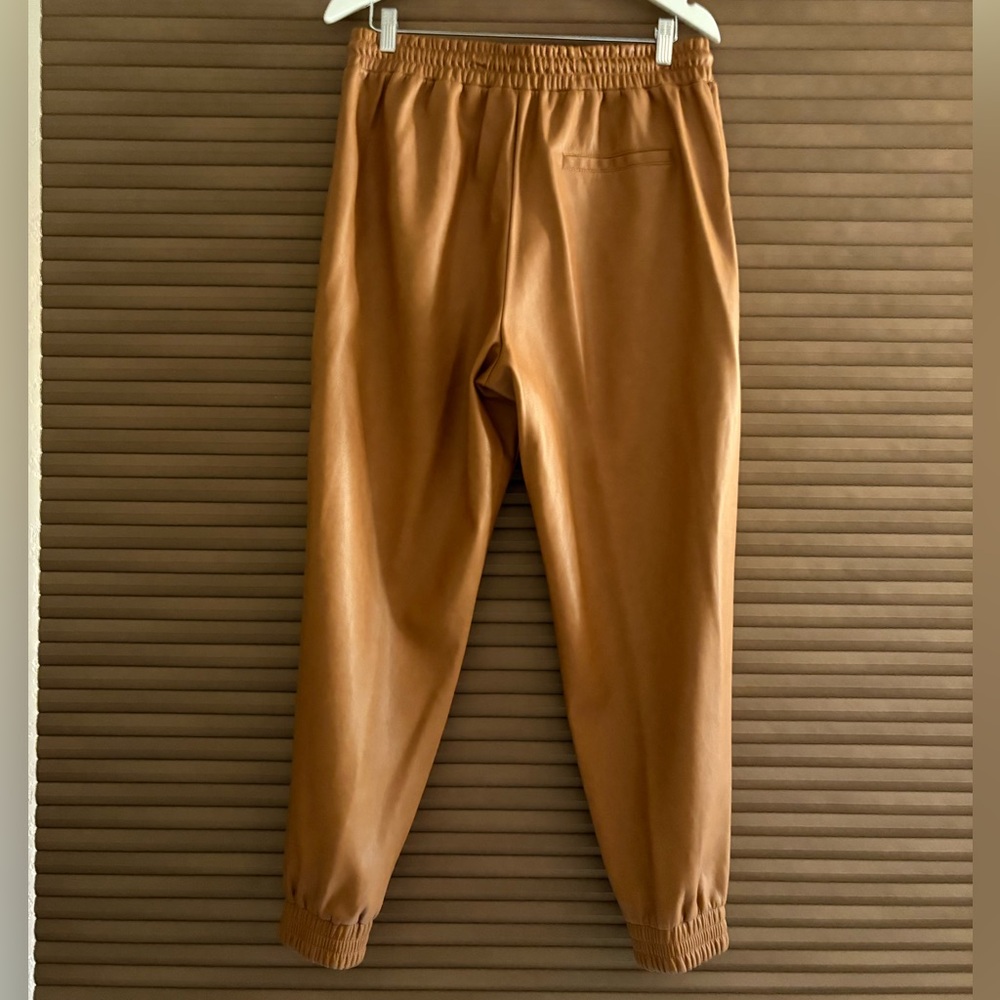 NWOT Bagatelle Camel Jogger Pants - Picture 2 of 4